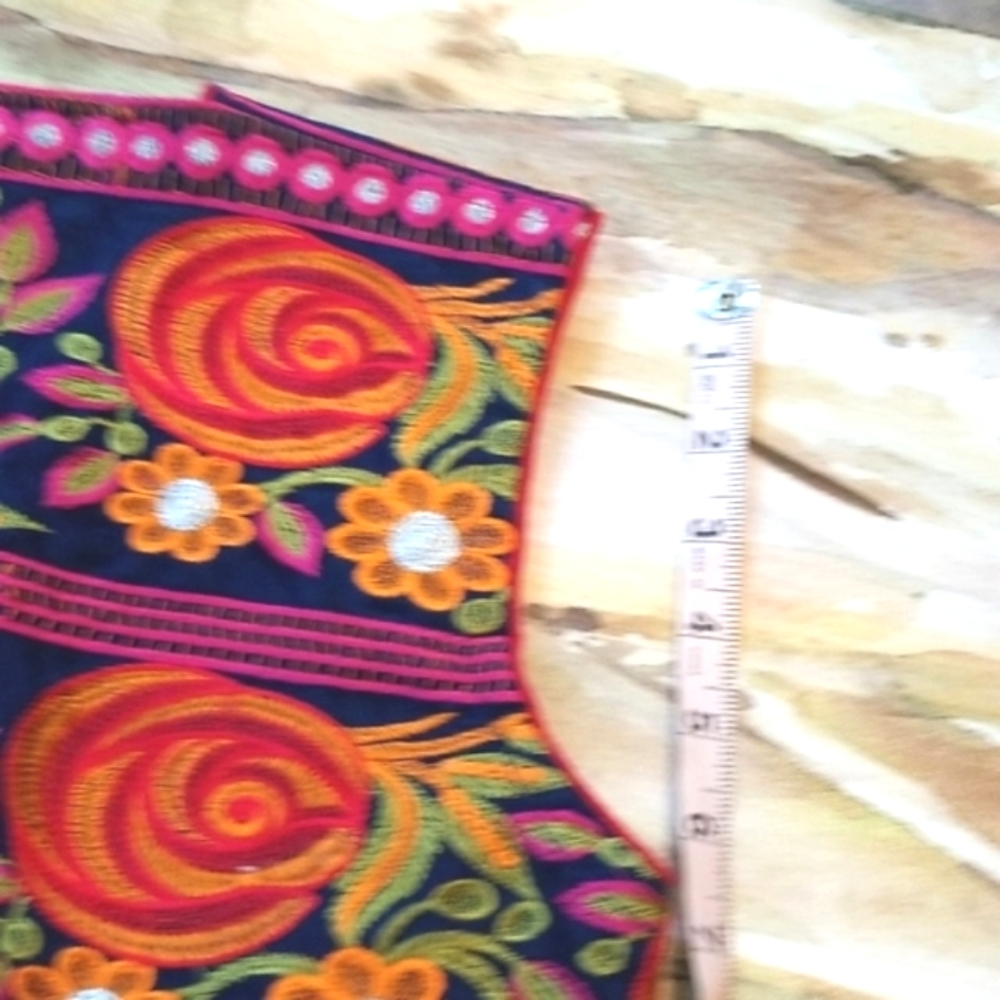 70s FESTIVE Floral Bolero Crop ARTSY OOAK Eclectic Embroidery Handmade Vest 32" - Picture 7 of 12